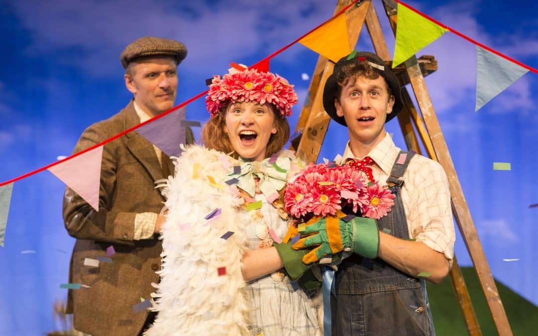 The Scarecrows Wedding: A sweet and tuneful day out at the theatre #review