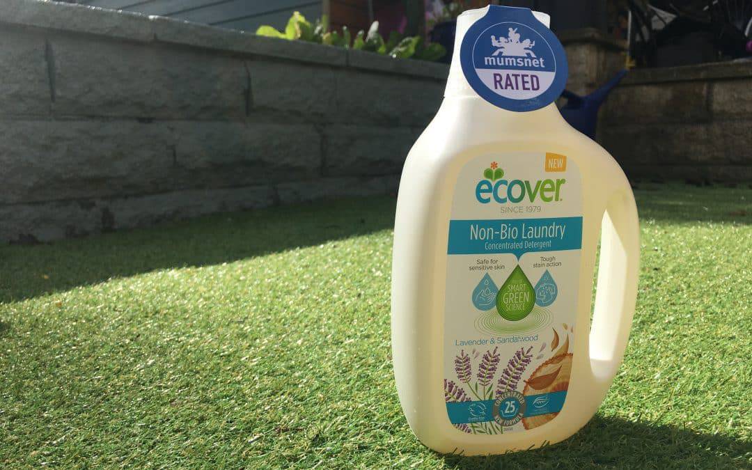 Ecover Laundry: Testing out detergent on my holiday washing